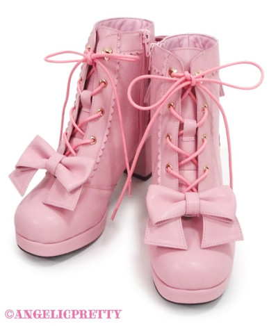 Lace-up Girly Boots